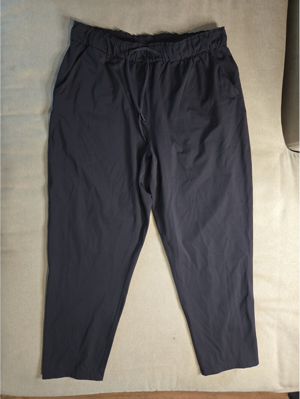 lululemon athletica Womens Black Pants/Jogger Style, Size 16